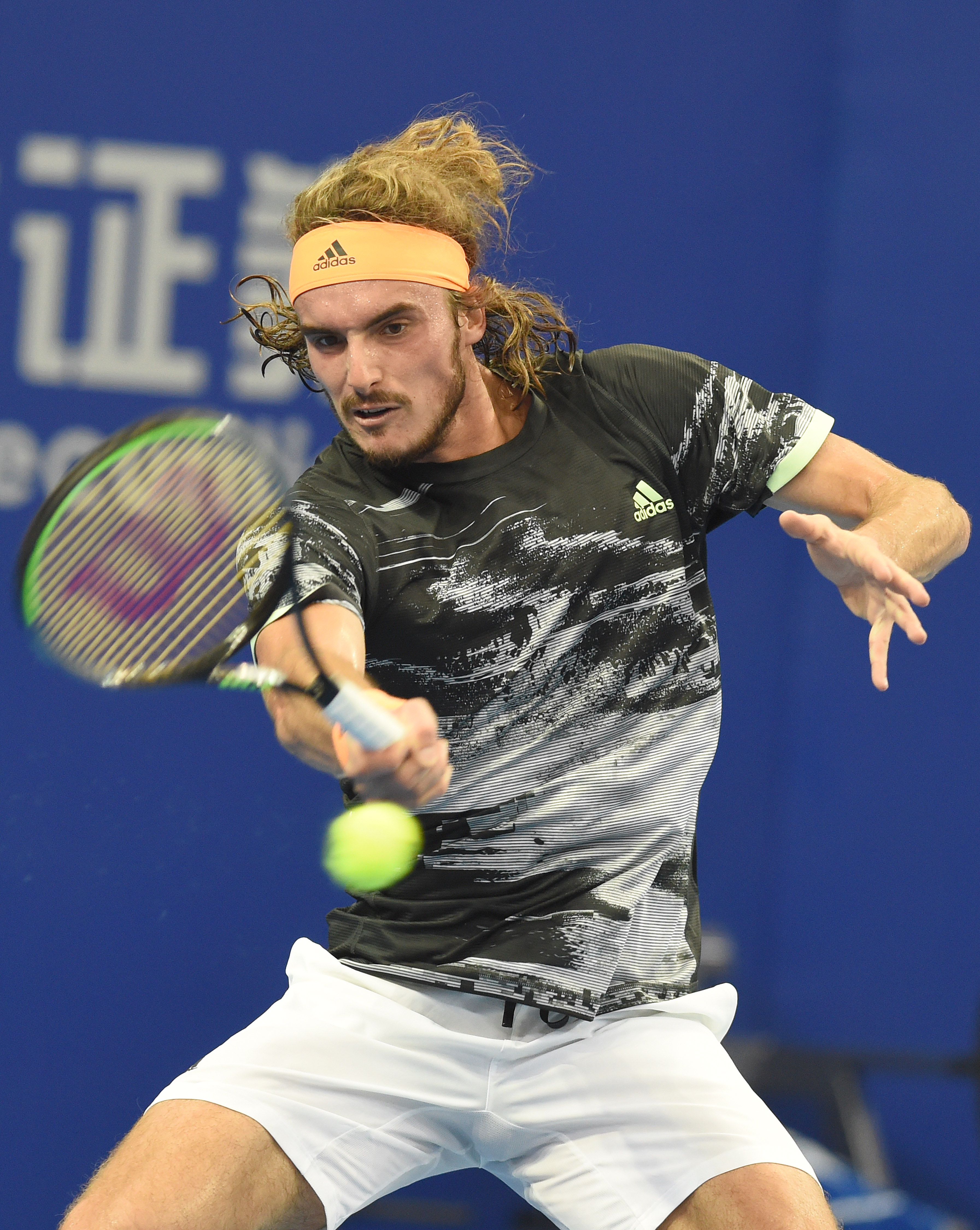 日本网球队绝地反击西班牙网球队,西西帕斯统治全场 日本网球队绝地反击西班牙网球队,西西帕斯统治全场