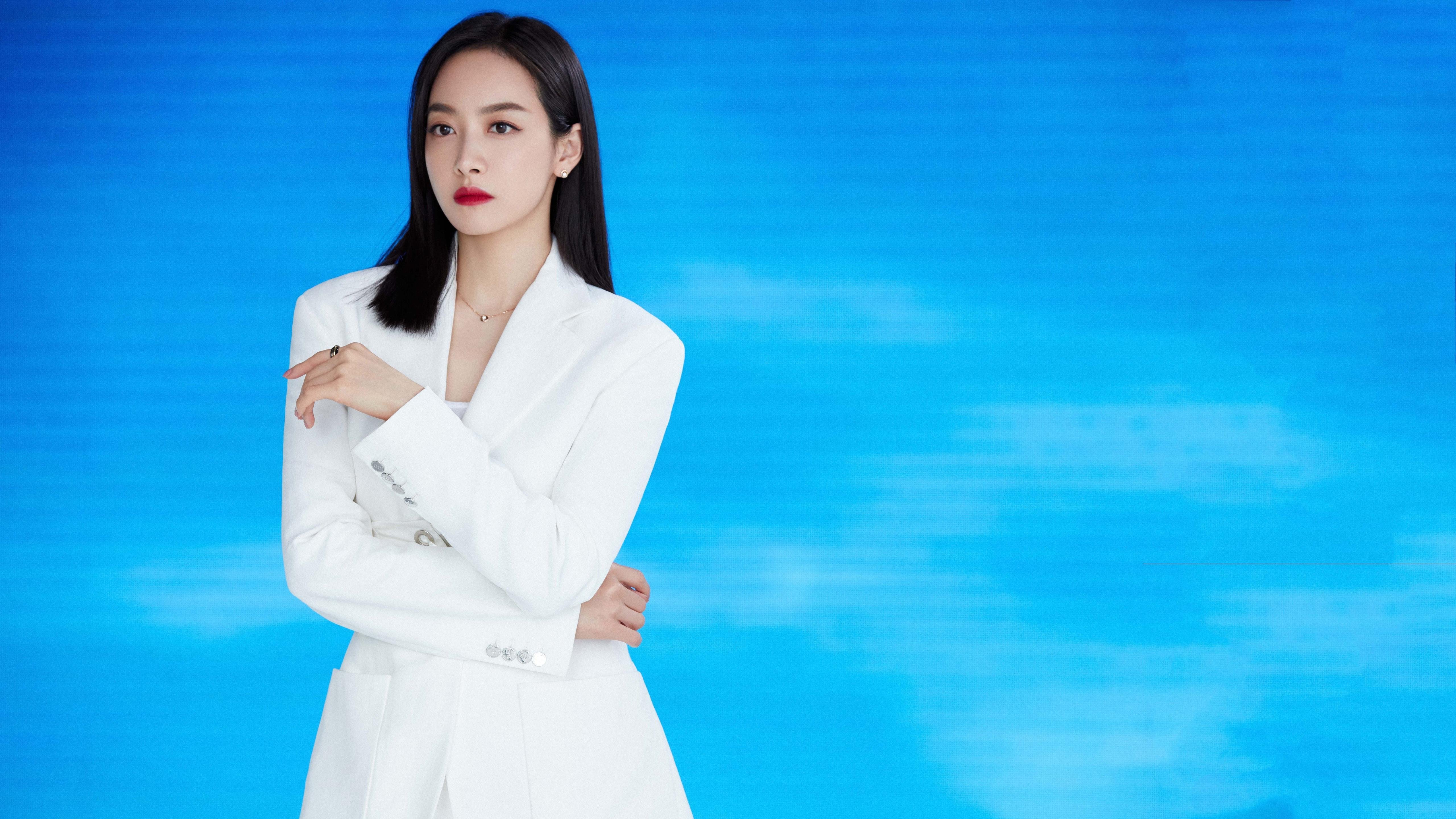 历史的拐点,拉塞尔统治全场,红牛力克索伯的背后博弈