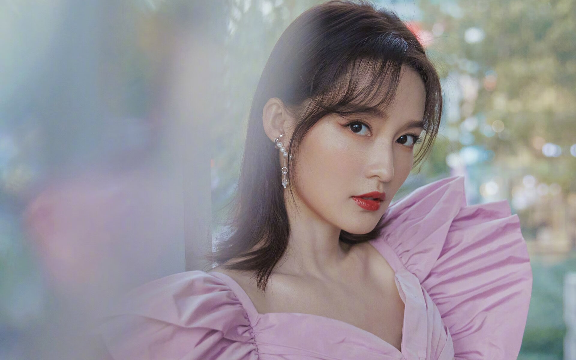 跨界领袖的荣耀时刻，勇士关键战突围浙江队，詹姆斯英超争冠接管比赛