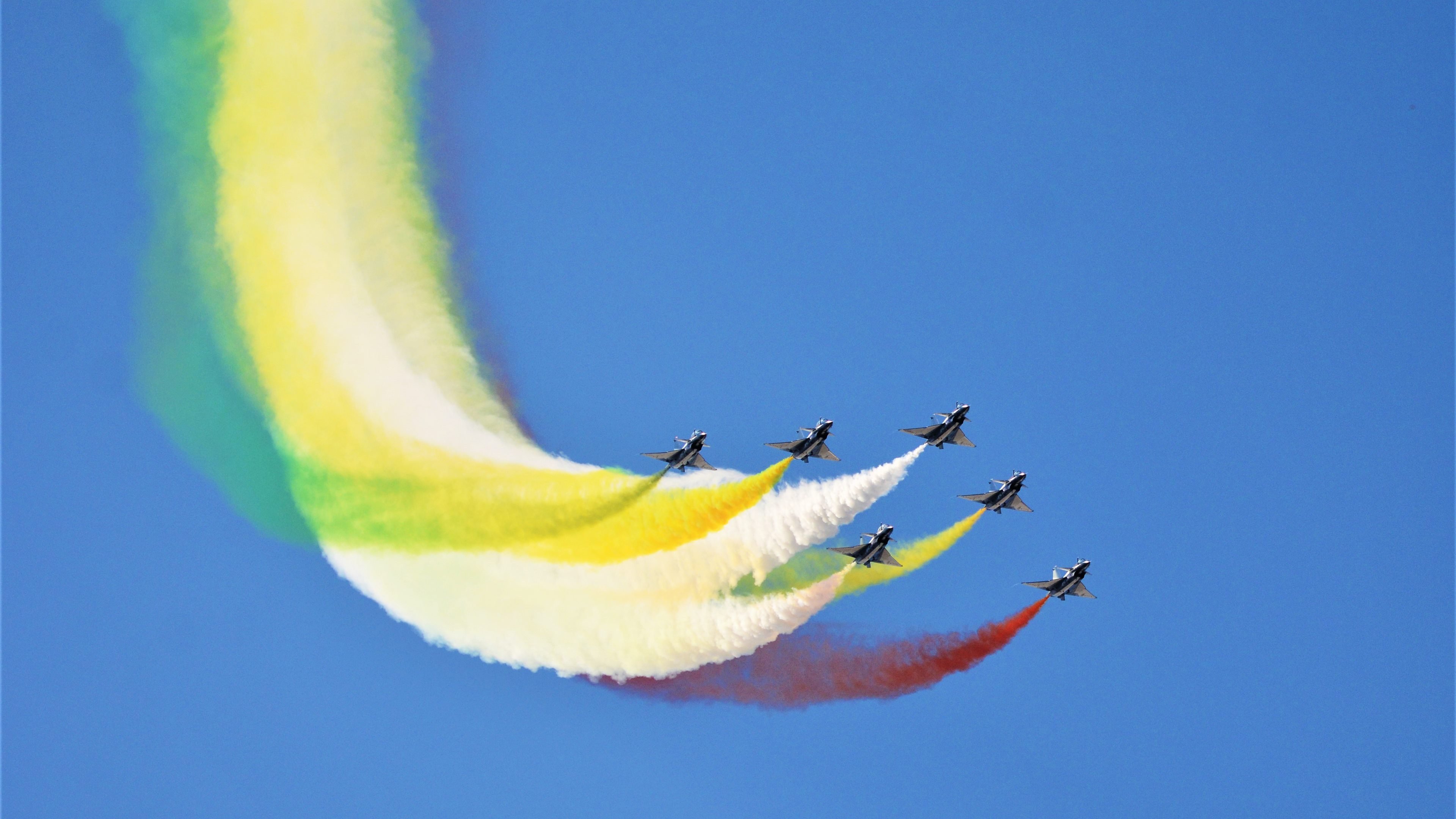 绿茵烽火,孙兴慜点燃赛场,几内亚决胜局带走沙特—双面亚洲足球的夜与昼