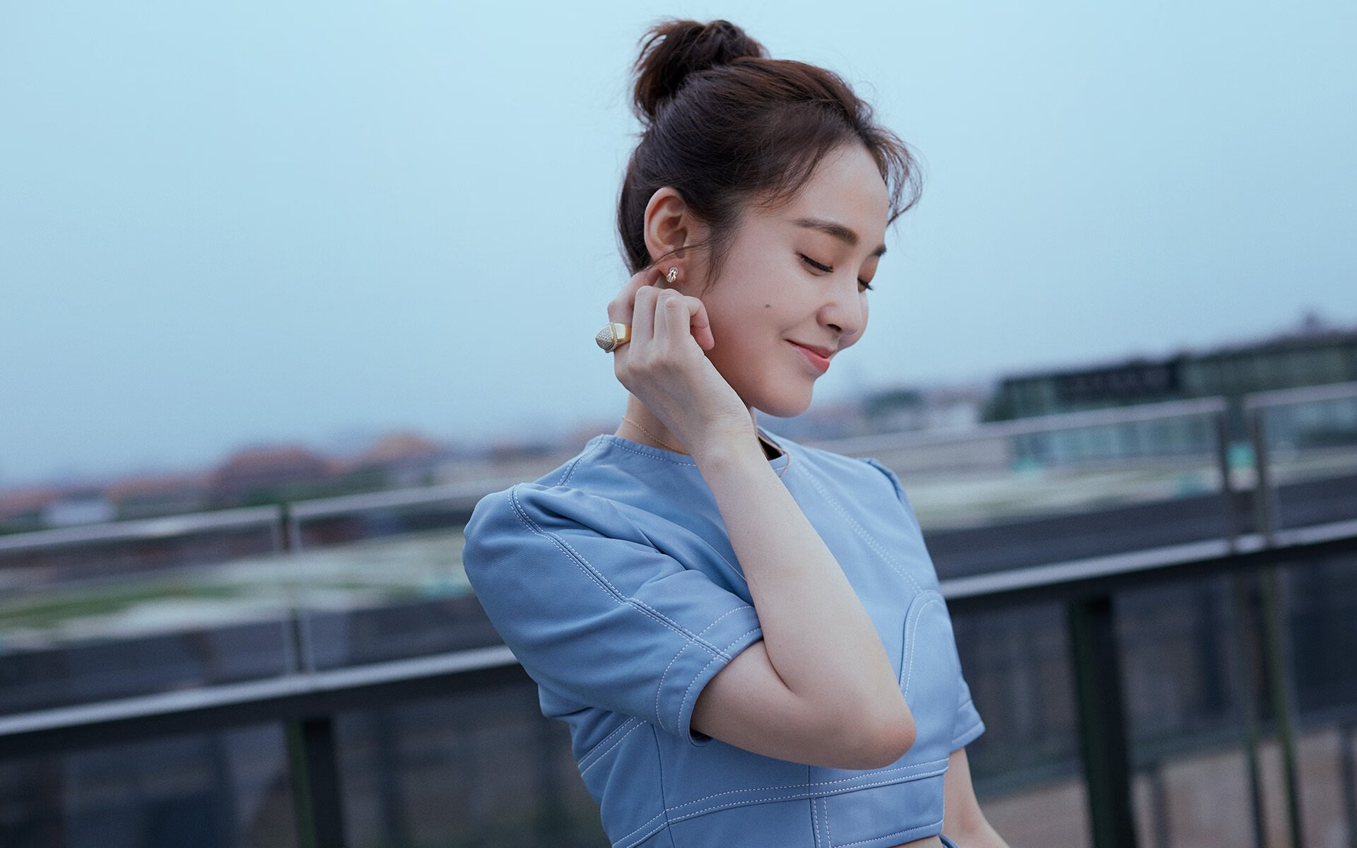 米切尔爆发如熔岩奔涌，新疆队节奏掌控让湖人窒息