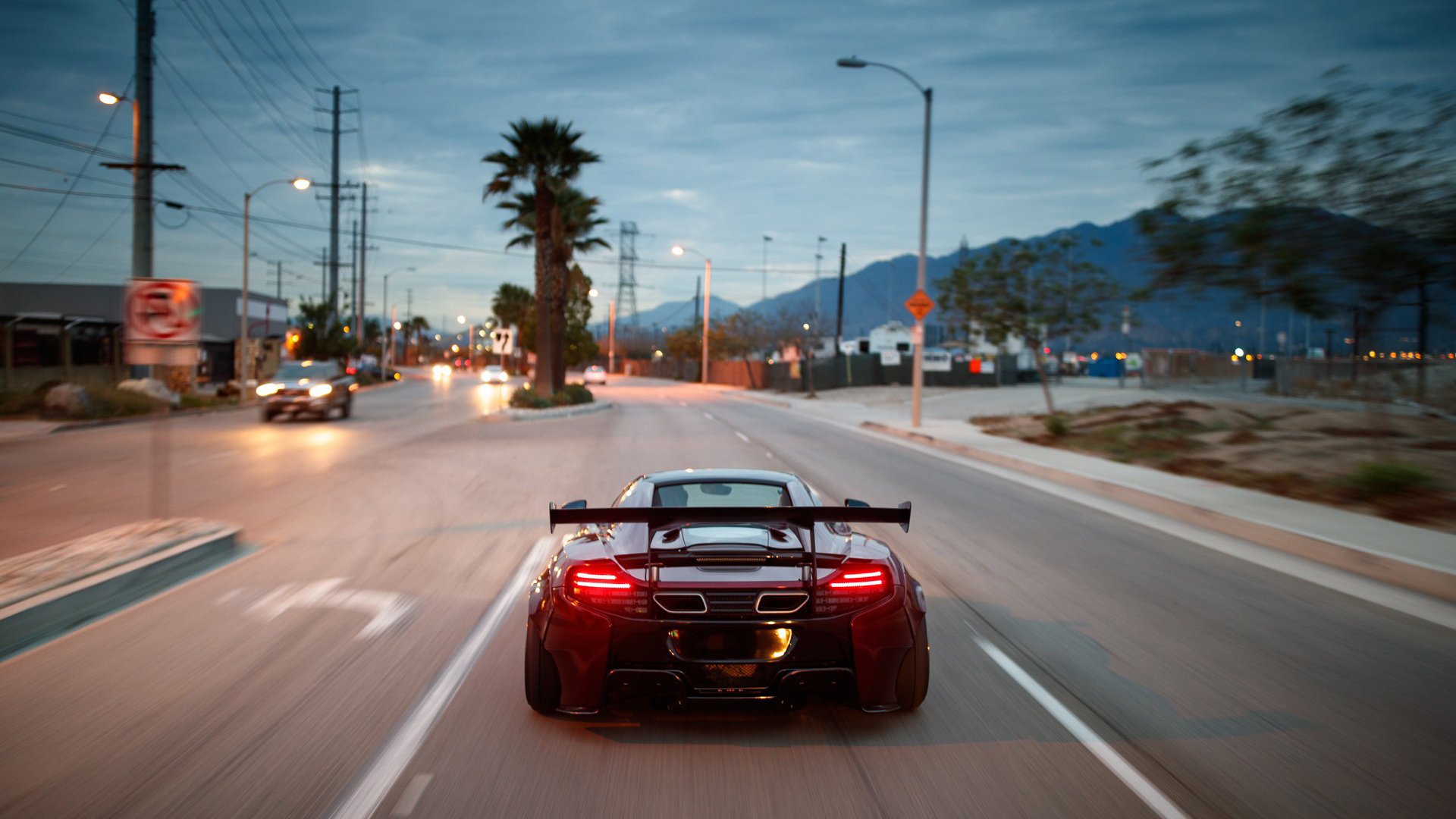 评分拉满的败者,当哈利伯顿的数据幻象撞碎在黄蜂的铜墙铁壁之上