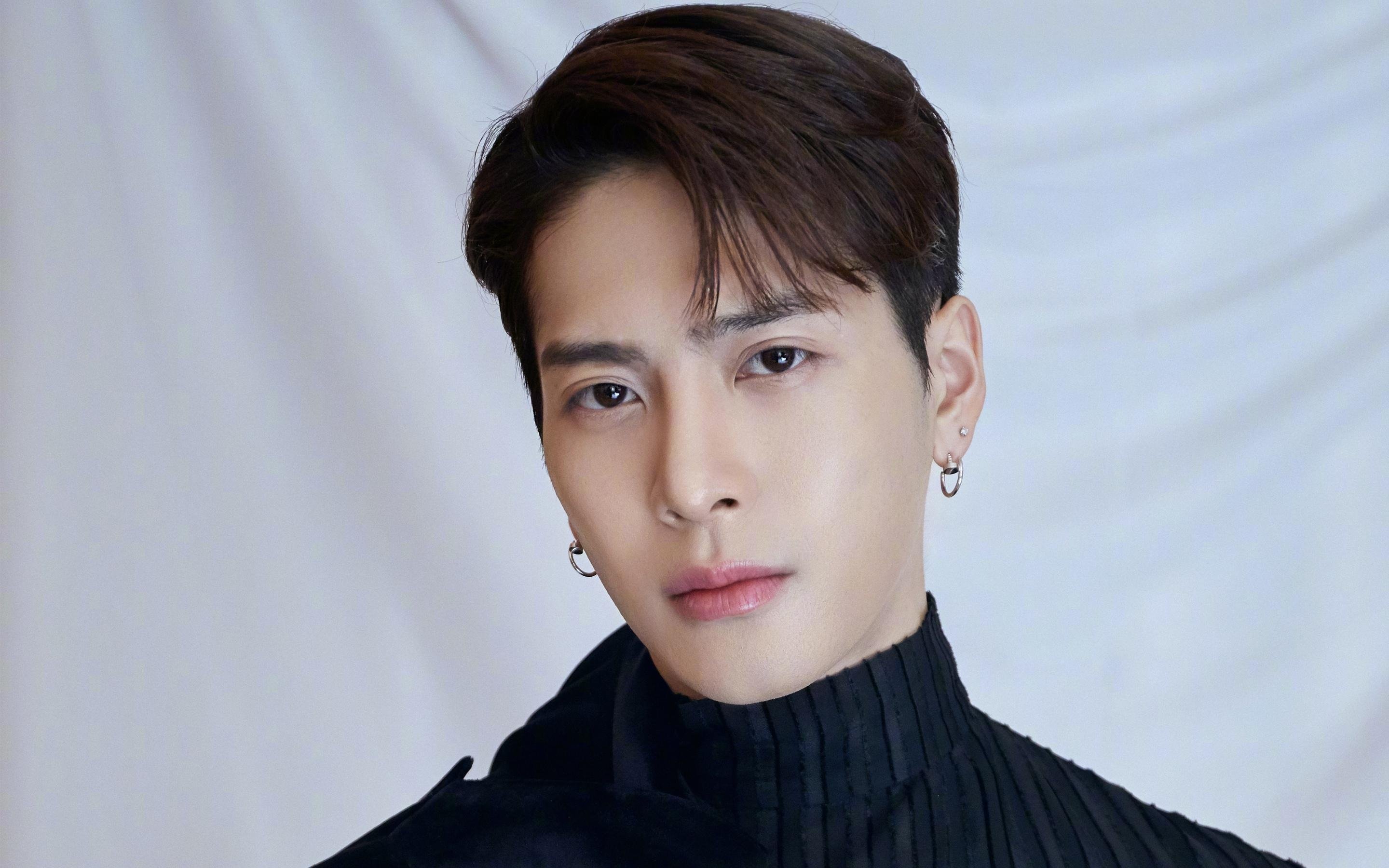 爱游戏官方-跨界双星之夜，当欧冠战火映照东契奇的篮球征途